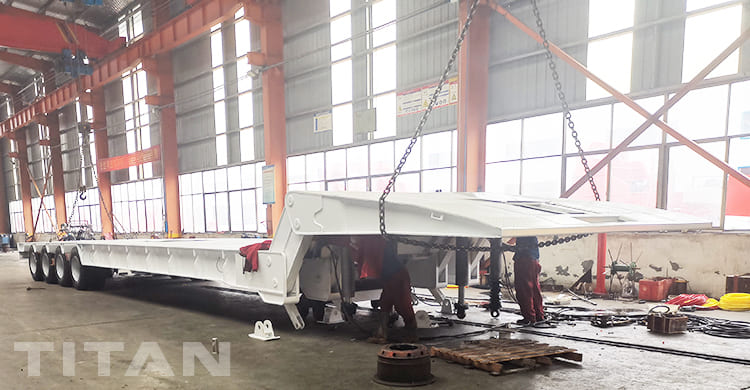 100T Folding Neck Lowboy Trailer for Sale in Ghana Accra