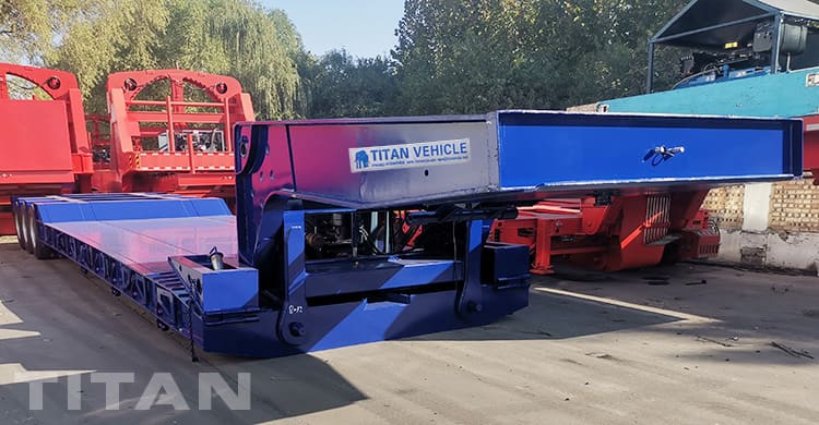 80T Tri Axle Hydraulic Gooseneck Trailer for Sale in Suriname