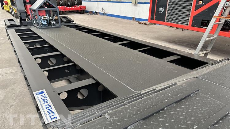 3 Axle 80 tons Gooseneck Lowboy Trailer for Sale in Guinea