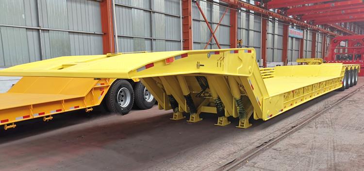 Hydraulic Folding Gooseneck Lowbed Trailer for Sale in Tanzania